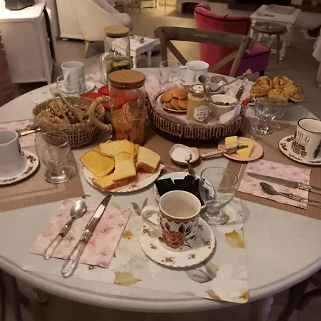 Dans Un Cadre Bucolique Avec Petit-dejeuner * La Goubette